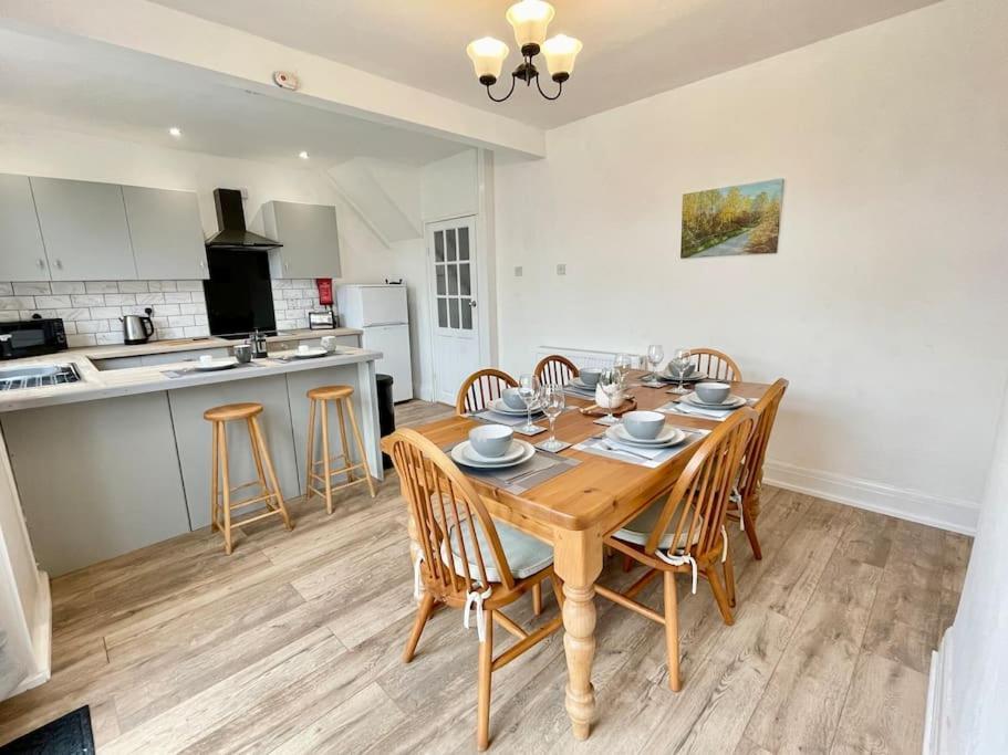 Portsmouth 3 Bedroom Getaway, Sleeps 6 Ngoại thất bức ảnh