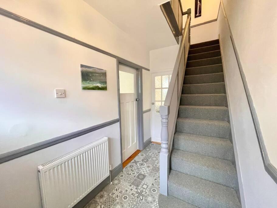 Portsmouth 3 Bedroom Getaway, Sleeps 6 Ngoại thất bức ảnh