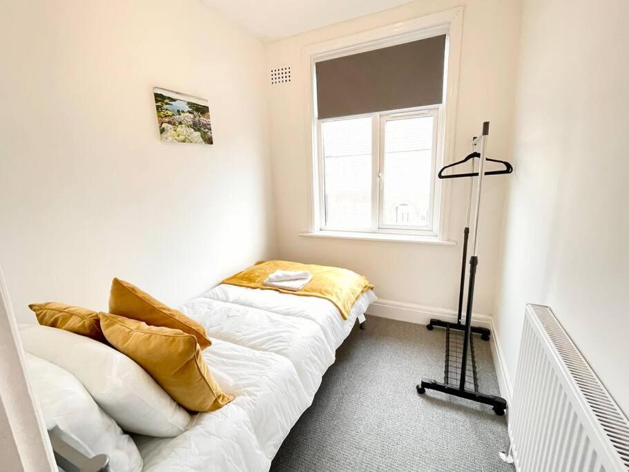 Portsmouth 3 Bedroom Getaway, Sleeps 6 Ngoại thất bức ảnh
